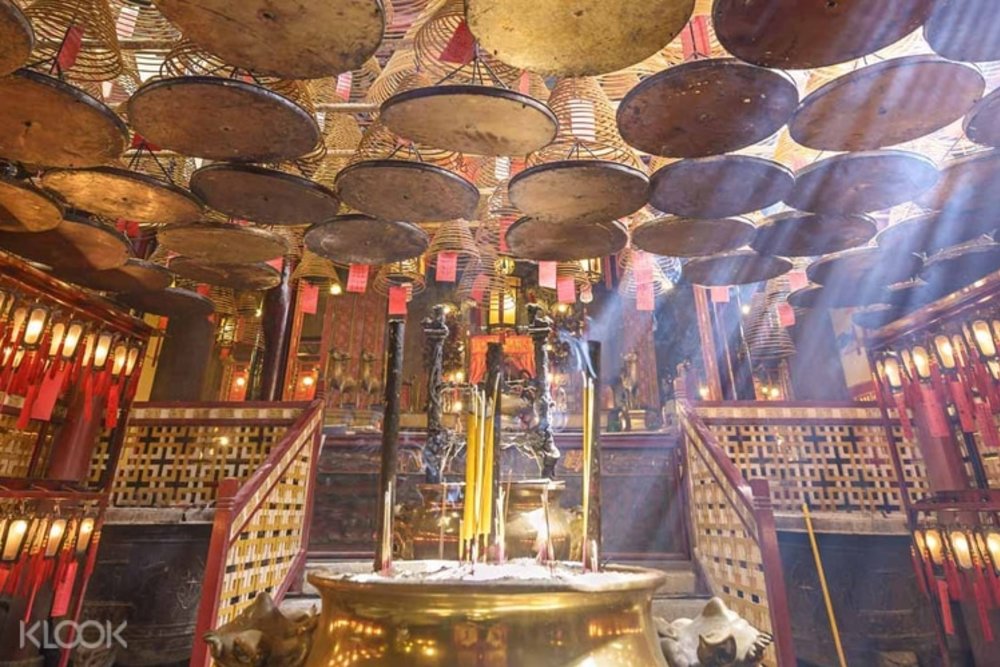 man mo temple hong kong