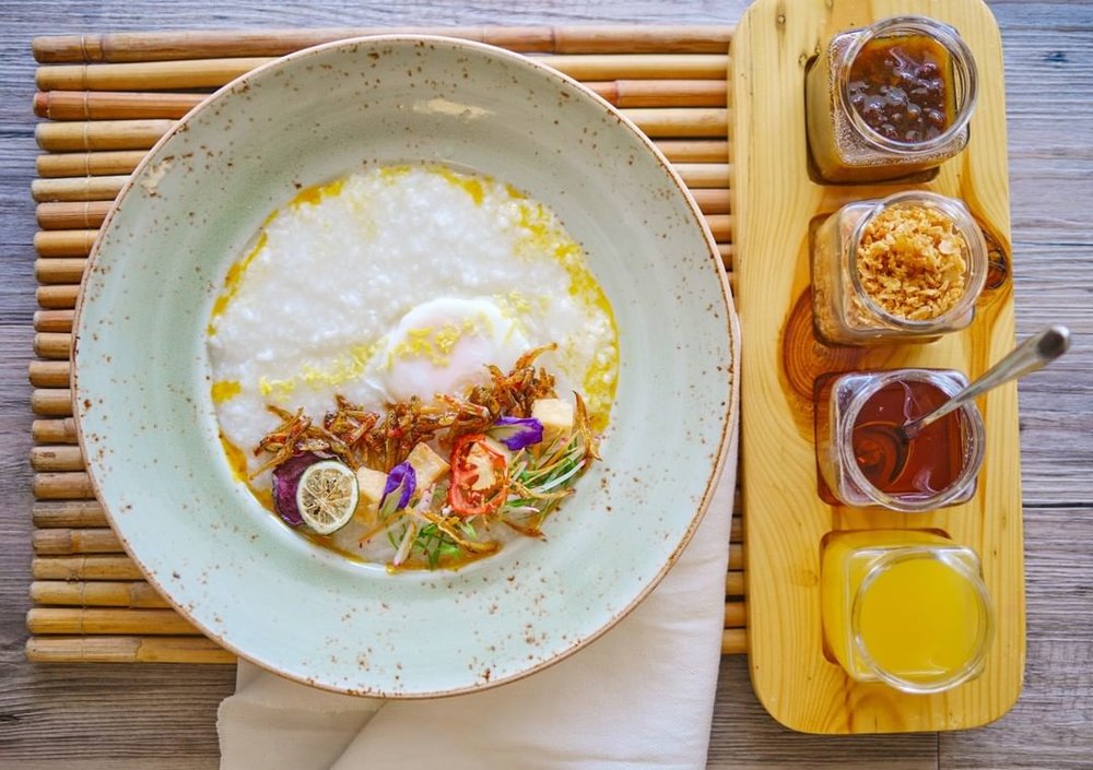breakfast food on table at bluewater panglao