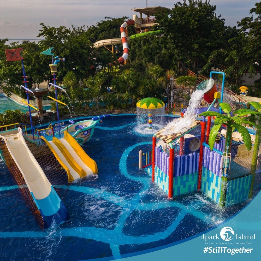 slides and pool at jpark island resort