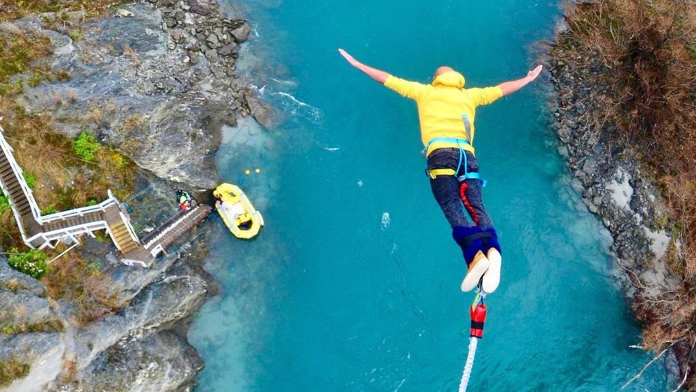 Feel alive when you take a leap of faith at the Kawarau Bridge! Image credits: @coco.travel.landscaper