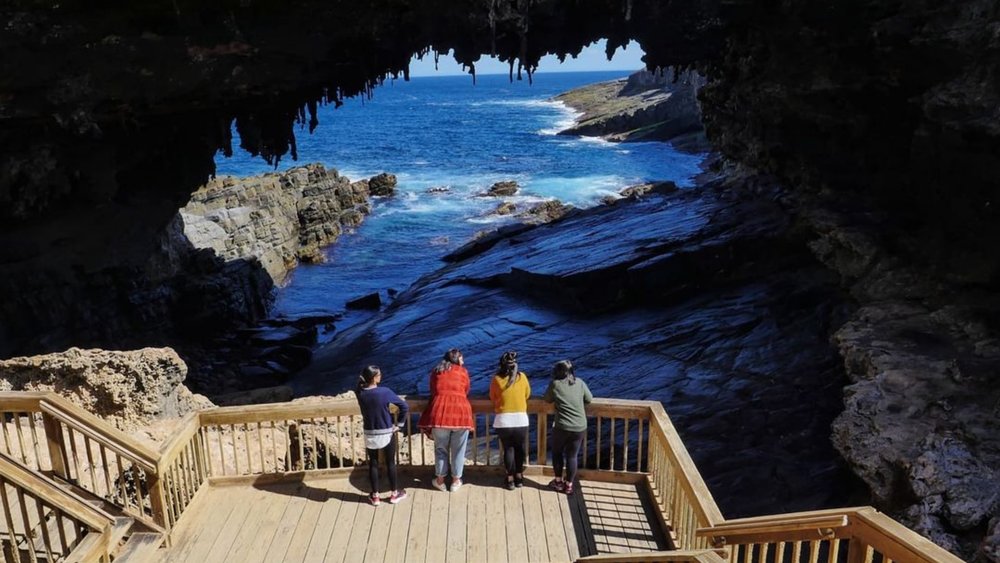 Soak in the views of Admirals Arch. Credits: @mcfuzzlebutts.mancher