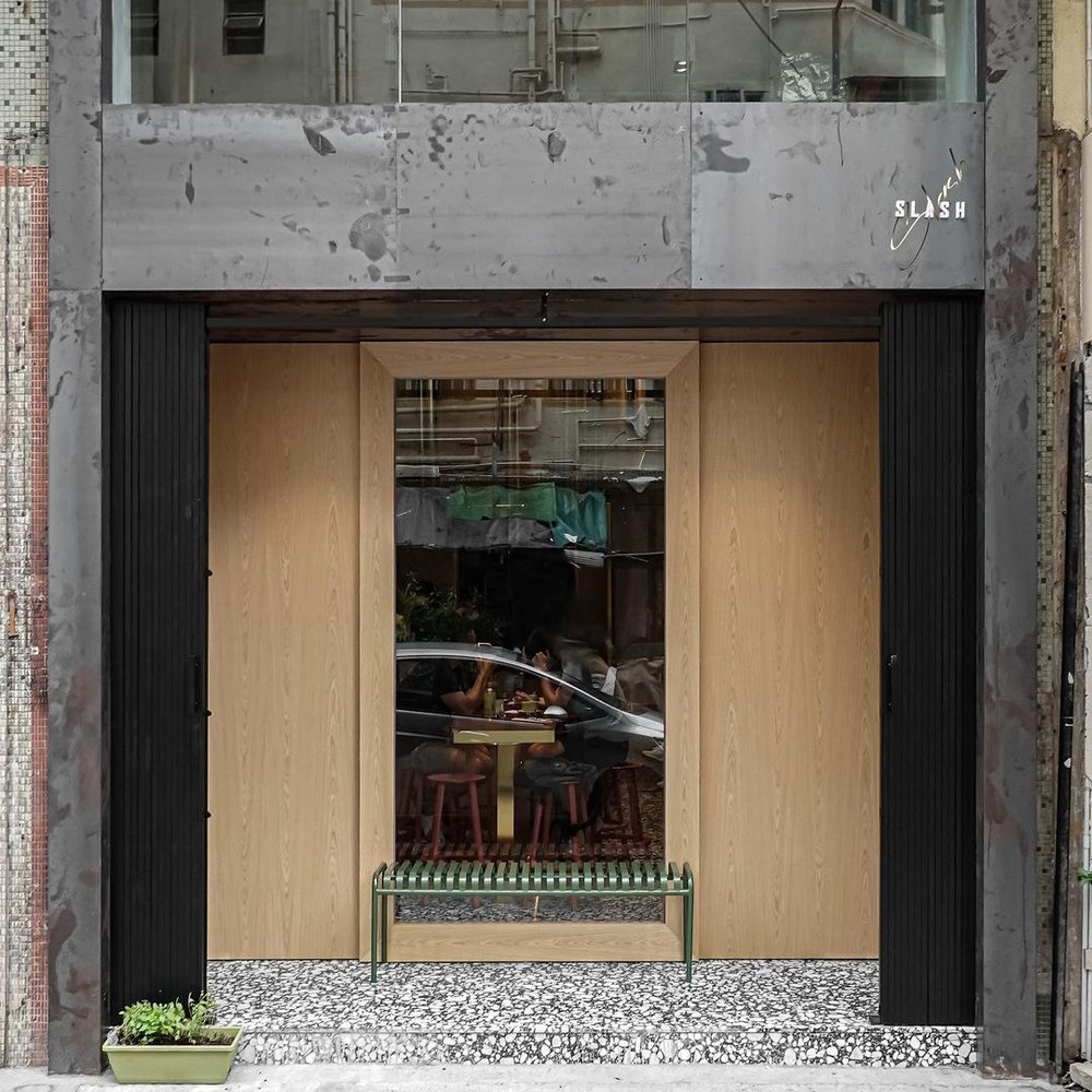 富神秘感的門口,也是受歡迎的影相位。(Instagram @slash.by_)