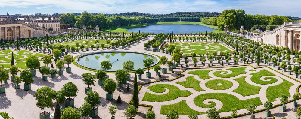 Take a stroll along the Château de Versailles