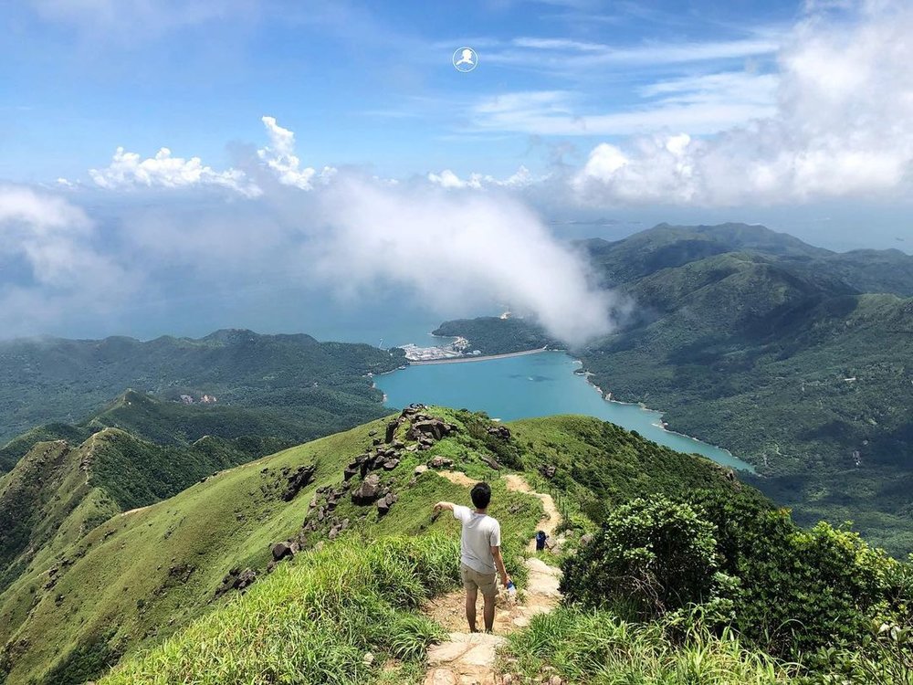 行鳳凰山不算簡單,有專人帶領就不怕了。(Instagram @dchiking_)