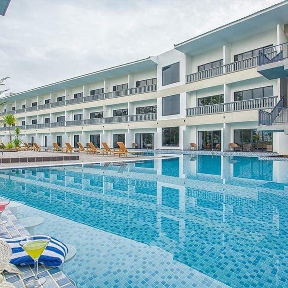 camar resort hotel langkawi affordable budget family trip