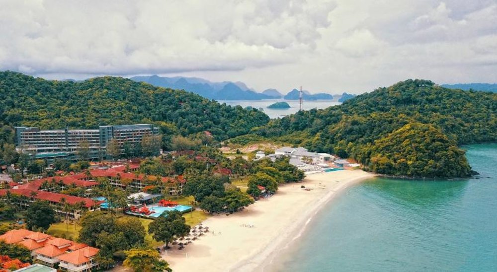 Holiday Villa Beach Resort & Spa cheap affordable langkawi hotel budget family trip