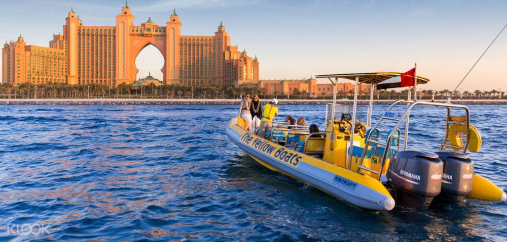 Check out Dubai’s highlights on this boat sightseeing tour