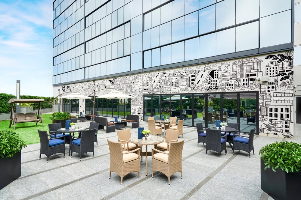 酒店設有戶外小花園,感覺悠閒舒適。