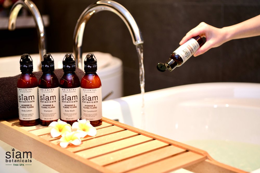 水療中心使用的產品都是天然材料,對皮膚和身體更健康。