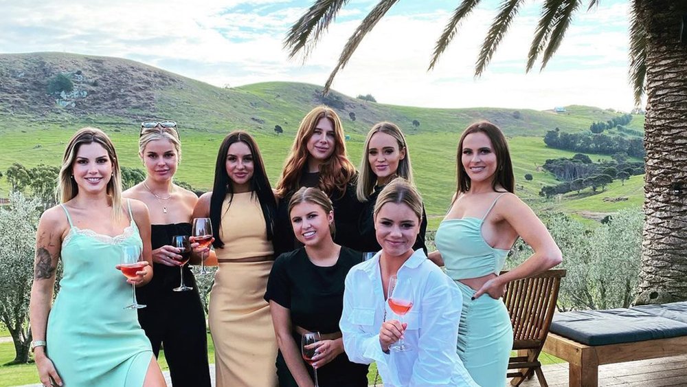 Nothing says party like sharing great rosé with great friends. image credit: @stonyridgevineyard