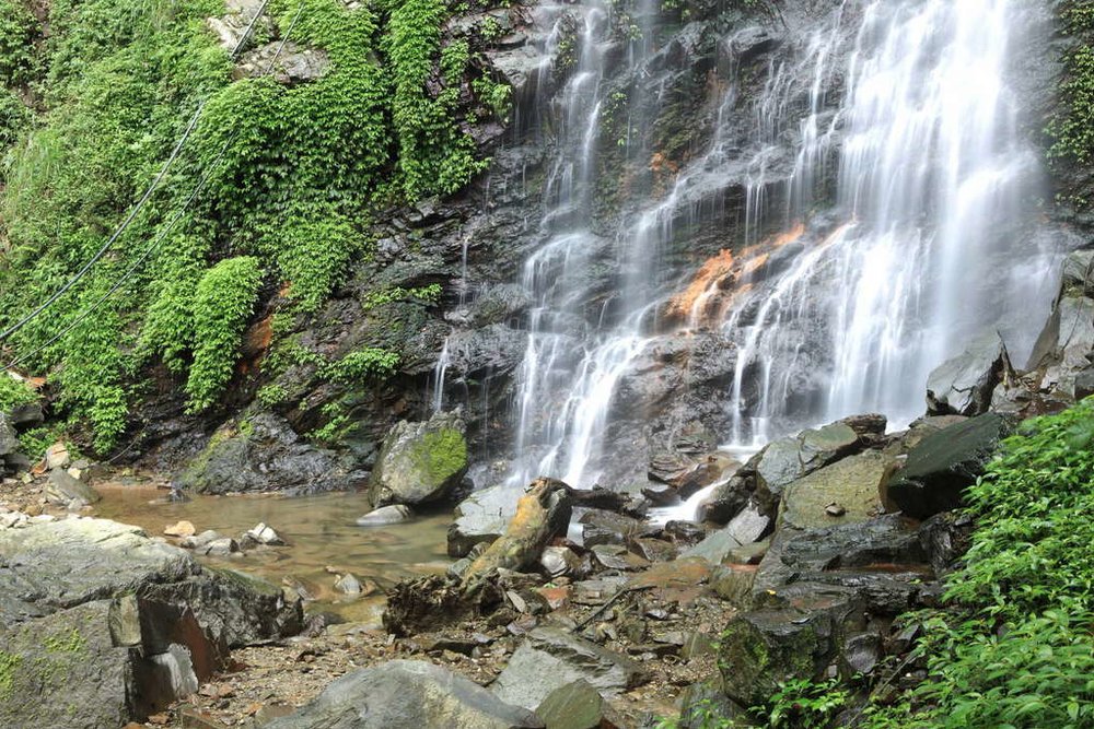 知本景點白玉瀑布