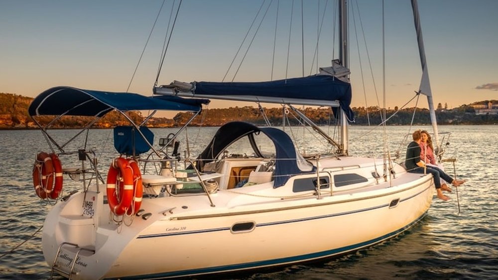 Live it up and sail across Sydney Harbour on a yacht!