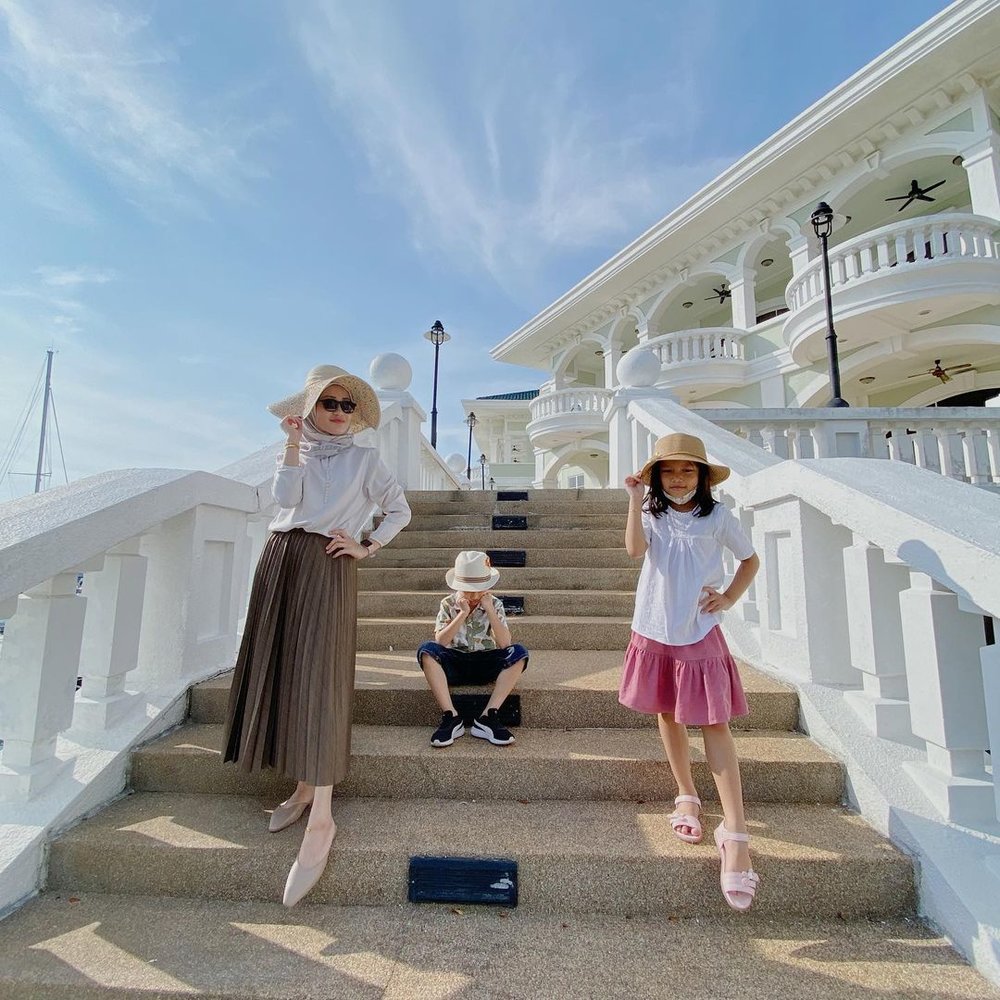 avillion admiral cove pd port dickson