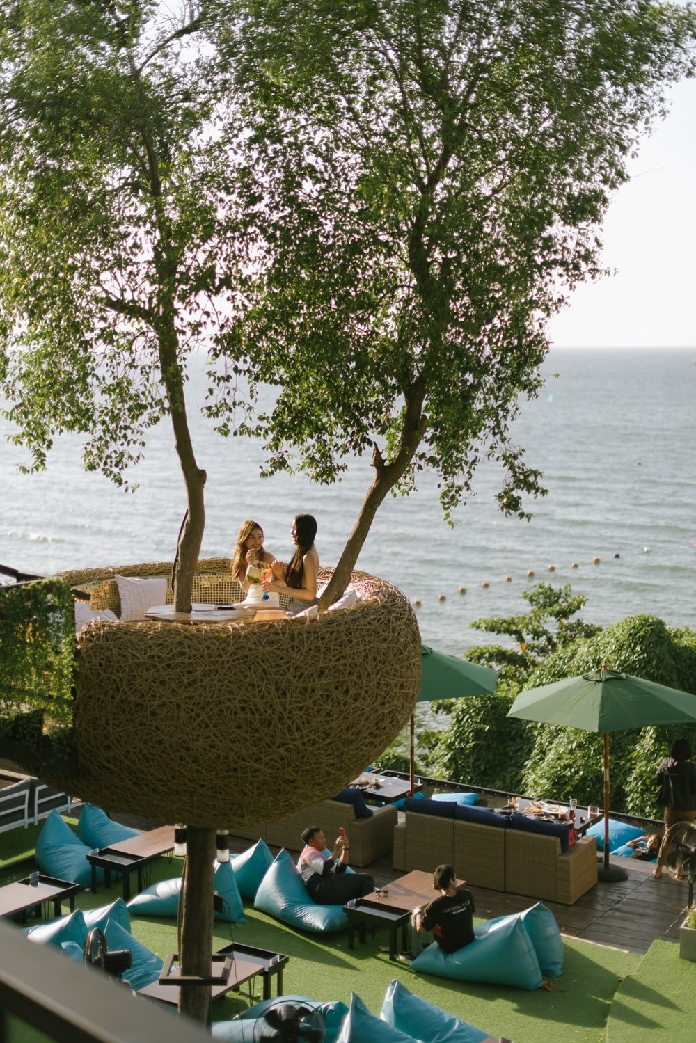 3 Mermaids Cafe & Restaurant