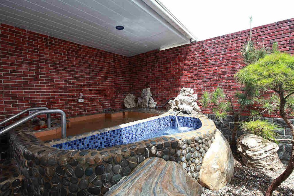 瑞穗溫泉住宿：黃家溫泉民宿