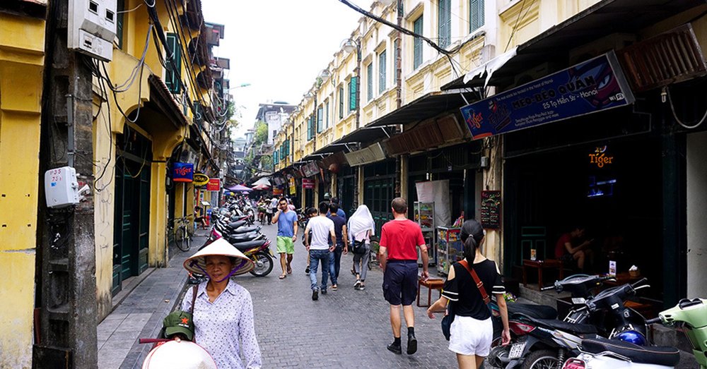 Phố Tạ Hiện - Ngã Tư Quốc Tế Giữa Lòng Phố Cổ