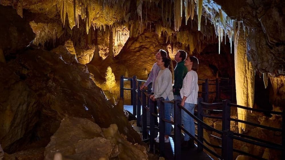 Discover 500,000 year-old crystals at Ngilgi Cave Credit: @timcampbellphotography from @seashellsyallingup