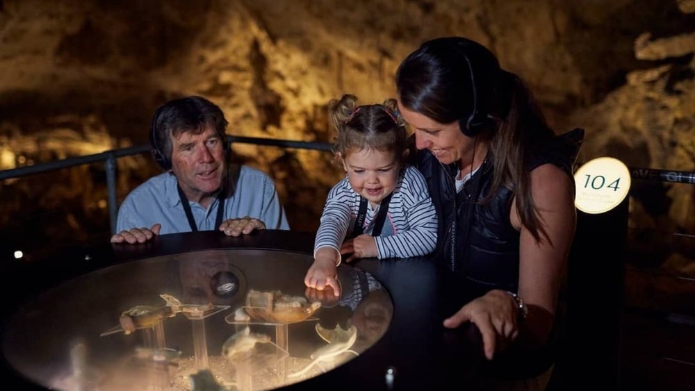 瑪格麗特河寶石洞, 瑪格麗特河, 古代文物