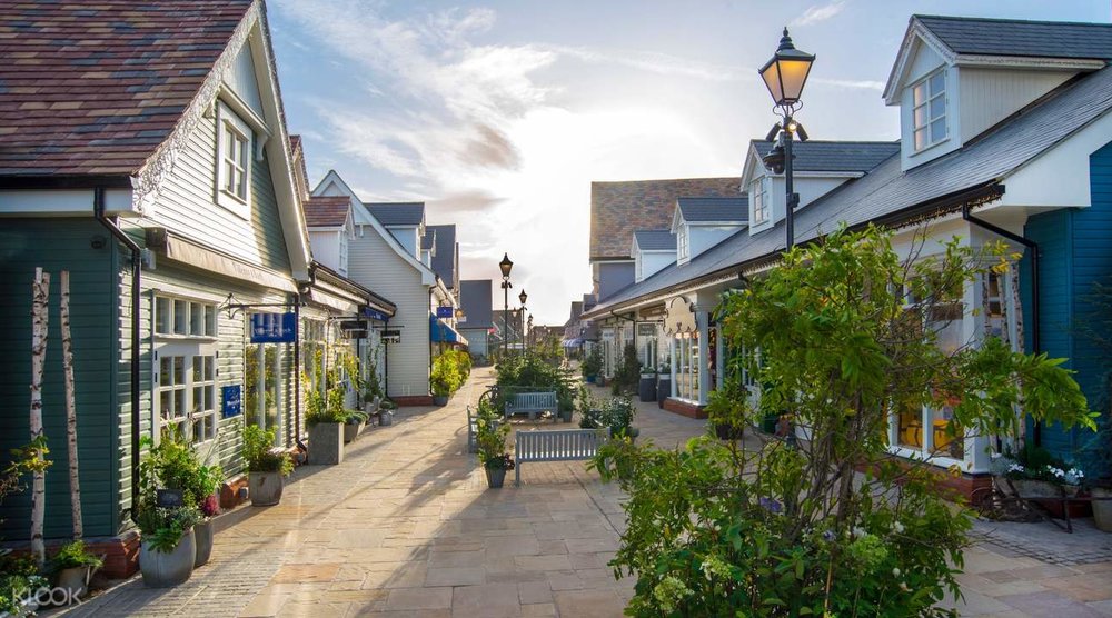 Bicester Village offers a shopping experience that's a breath of fresh air!