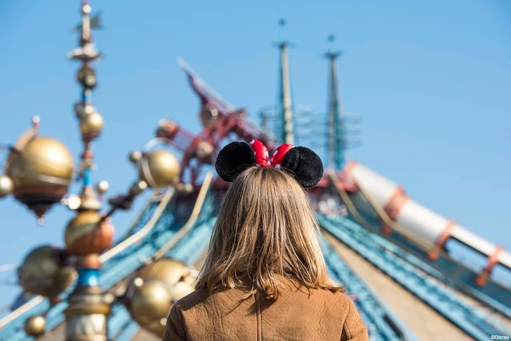 Have fun on Disneyland Paris’ 50+ attractions!