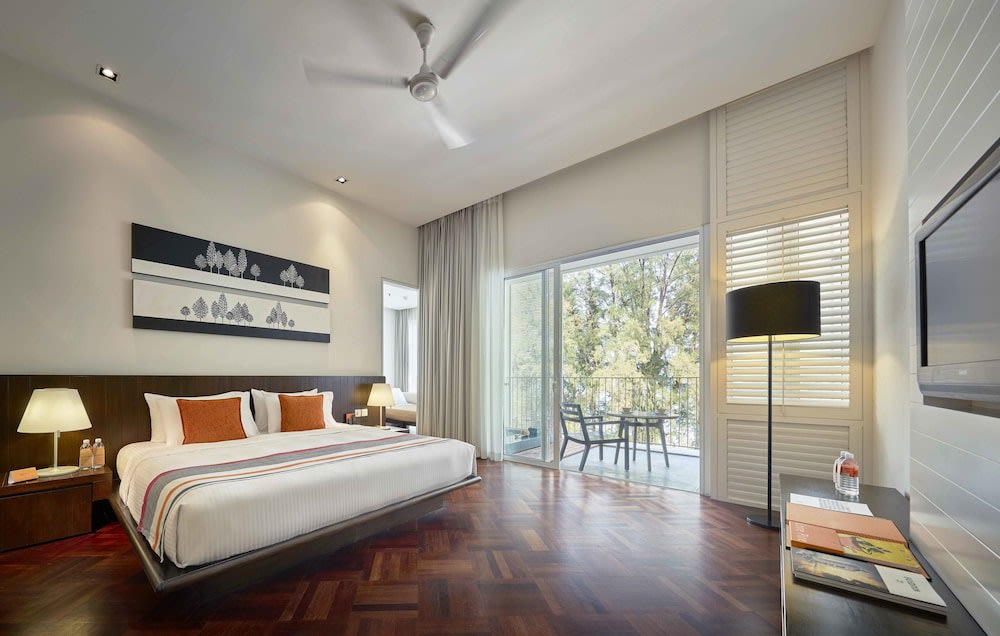 penang hotel lone pine batu ferringhi