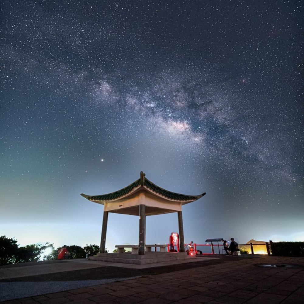 既可以欣賞星空,又可以燒烤!(Instagram @ gemini.navi)