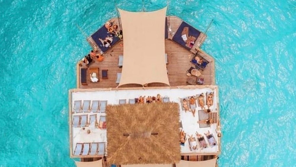 Cloud9 is waiting. Image credits: @cloud9_fiji on Instagram