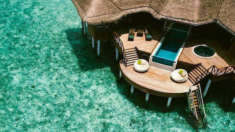 A Floating Utopia. Image credits: @overwaterbungalow on Instagram