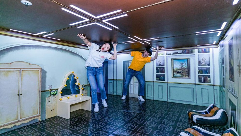 You’ll have the wackiest photos after visiting Alive Museum and Dynamic Maze!