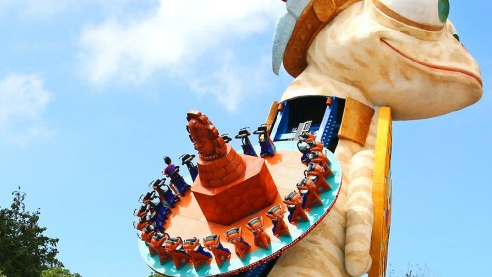 You can also have a theme park and water park experience in Jeju at Shinhwa World!