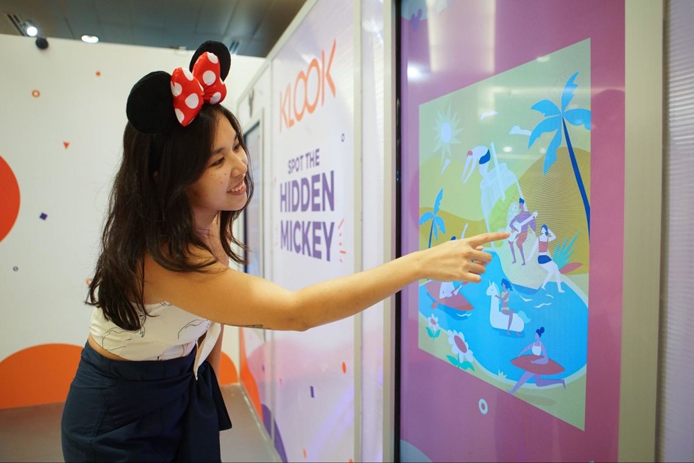 pop up disney klook booth game
