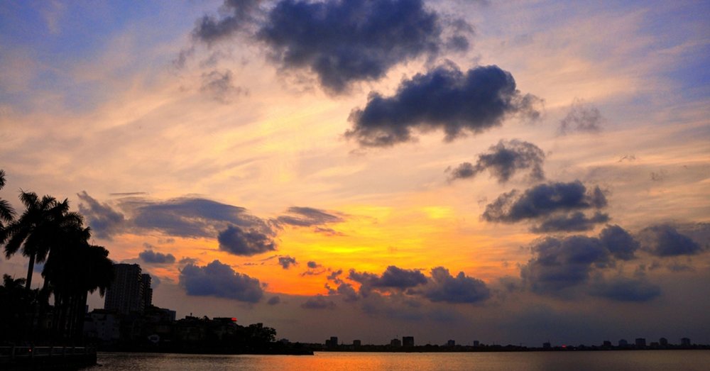 Các Địa Điểm Du Lịch Gần Chùa Trấn Quốc Hà Nội