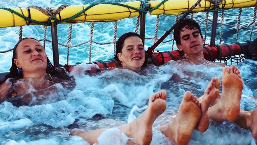 Sit back, relax and soak in the views of Jervis Bay’s gorgeous beaches and stunning rock formations on a fun boom netting experience. Image credit: @jervisbaywild on Instagram