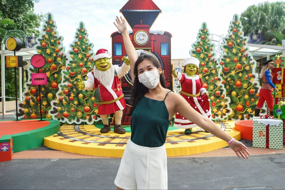 universal studios singapore christmas 2021