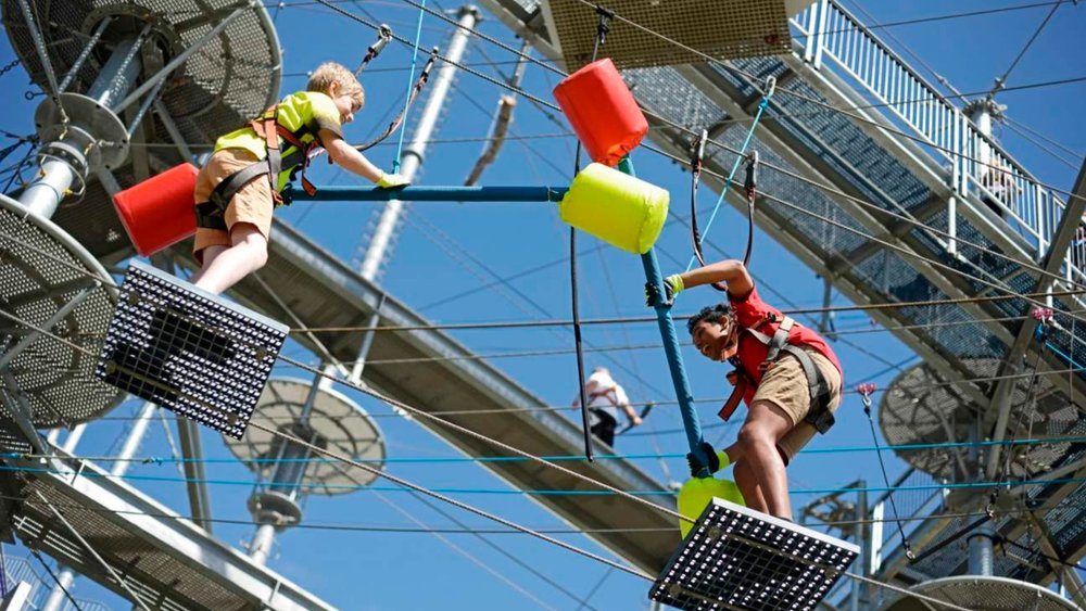 Have fun and feel the thrill as you go through the different obstacle courses!