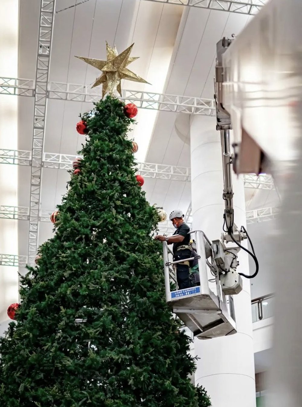 christmas deco times square mall