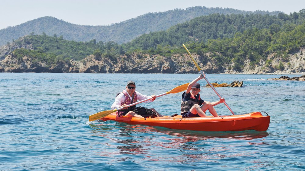 Rest from the fast-paced city life and kayak in this idyllic village. Image credits: @standret on Freepik