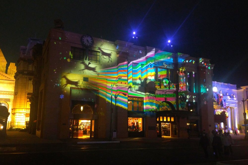 USJクリスマス プロジェクションマッピング(トナカイ)