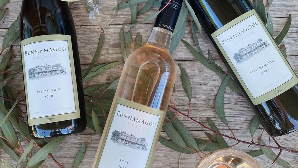 Why settle for one type of wine when you can taste three delicious varieties? Image credit: @bunnamagoo on Instagram