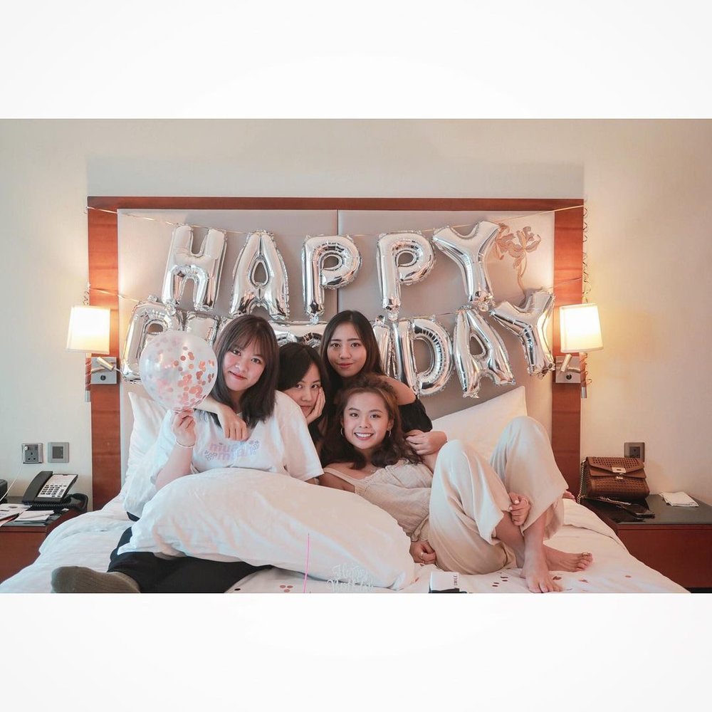 房間闊落,閨蜜們開派對也很適合。(Instagram @sonia_kwok)