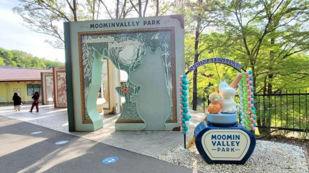 The characters of Moominvalley await you at the gate!