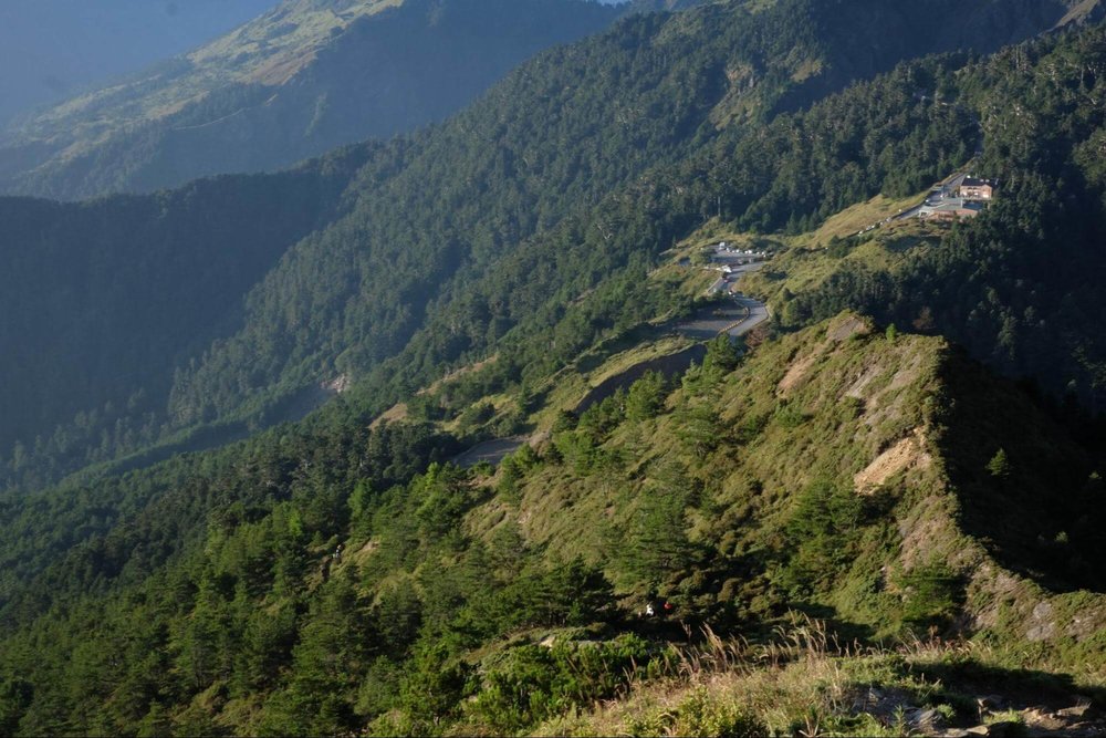 合歡山北峰看向登山口
