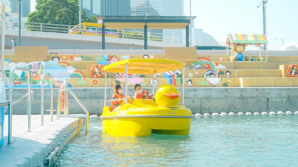 維港踩鴨仔水上單車