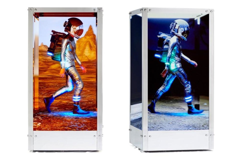 「Human One」由Beeple 藝術家創作以 6,103 枚以太幣（約  2,900 萬美元）的價格於佳士得出售出售。