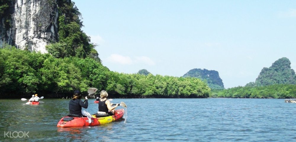 ทัวร์พายเรือคายัคที่บ้านบ่อท่อในกระบี่ โดย TTD