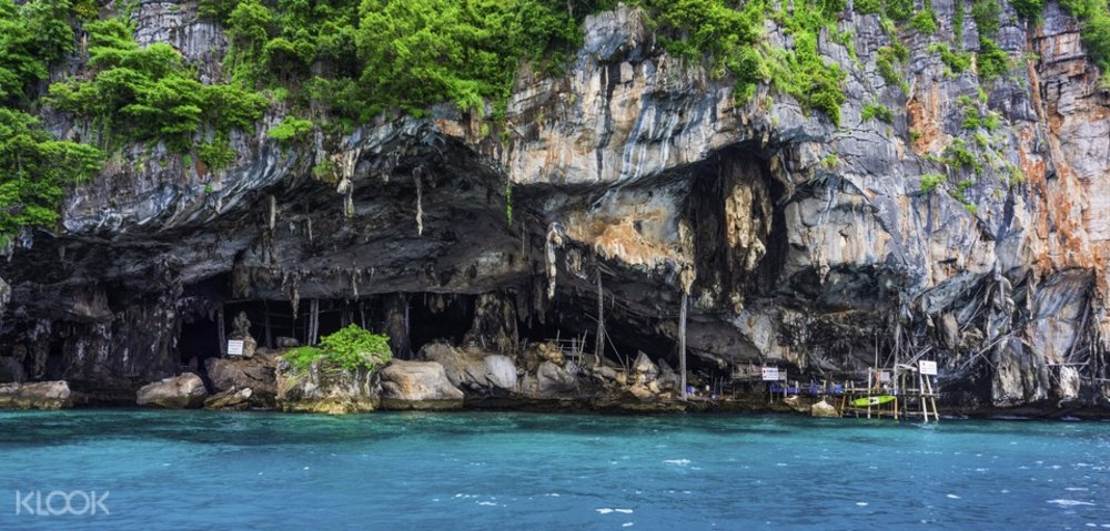 ทัวร์ดำน้ำตื้นที่เกาะพีพี อ่าวมาหยา เกาะไข่ และเกาะไผ่แบบเต็มวันจากภูเก็ต