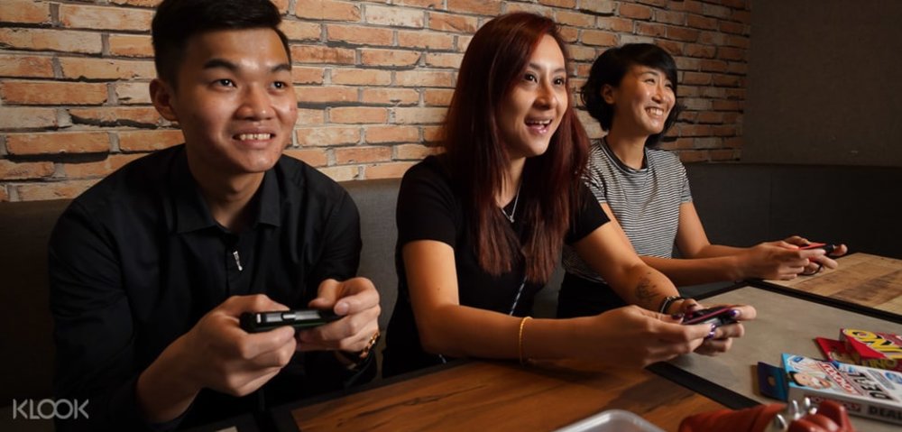 themed cafes 7th heaven ktv and cafe 