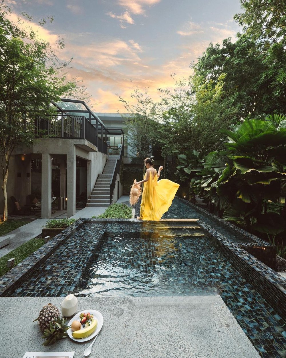 Lloyd’s Inn best hotel in Singapore