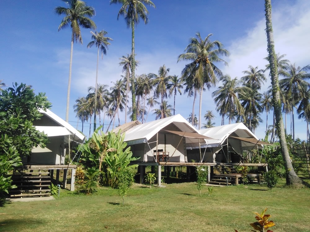 Naivacha Tent Koh Mak (ไนยวาชาเต็นท์ เกาะหมาก)