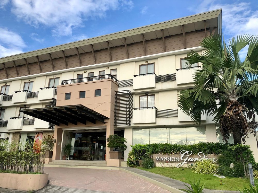 hotel exterior and driveway